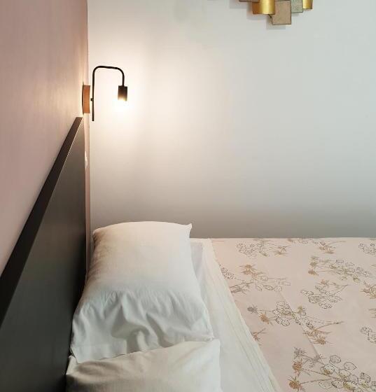 اتاق لوکس, B&b Castelluccio