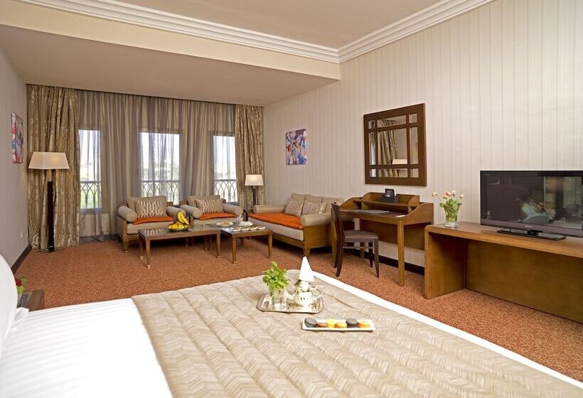 اتاق لوکس با چشم‌انداز استخر, Palais Médina Riad Resort