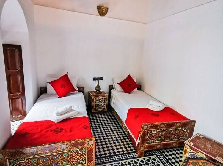标准间, Riad Farah
