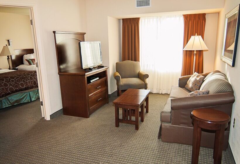 سوئیت 2 خوابه, Staybridge Suites Wichita, An Ihg