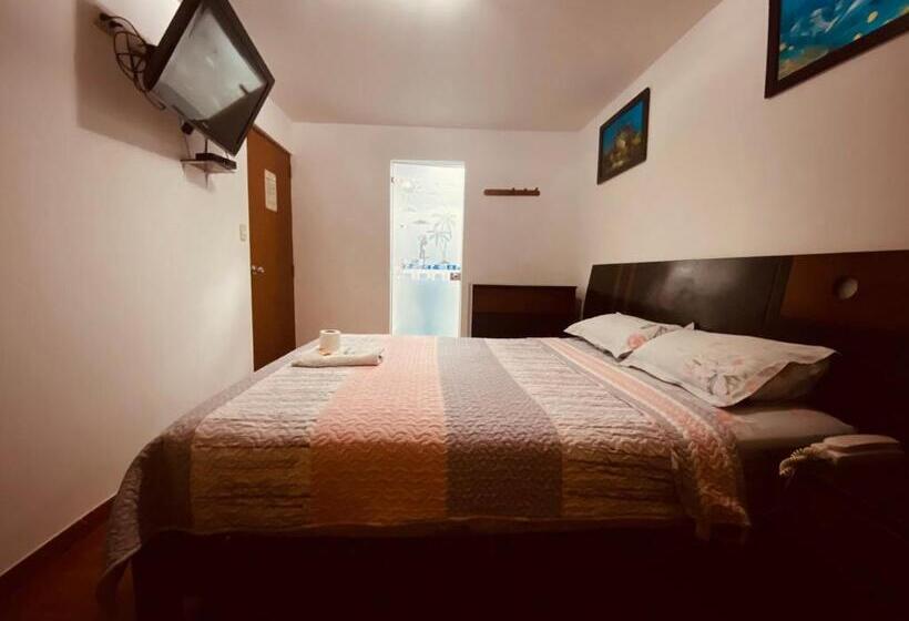 اتاق لوکس با تخت بزرگ, Puerto Bayovar