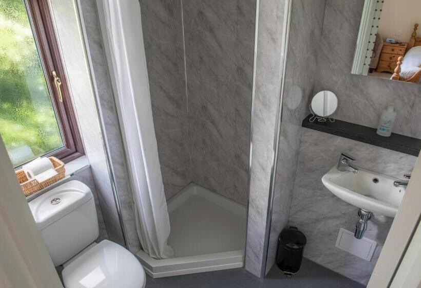 اتاق استاندارد, Toothbrush Rooms At Lattice Lodge   Guest Kitchen & Ev Recharging