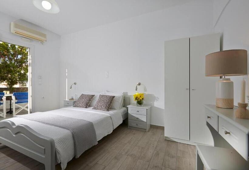 اتاق اکونومی, Milos Villas