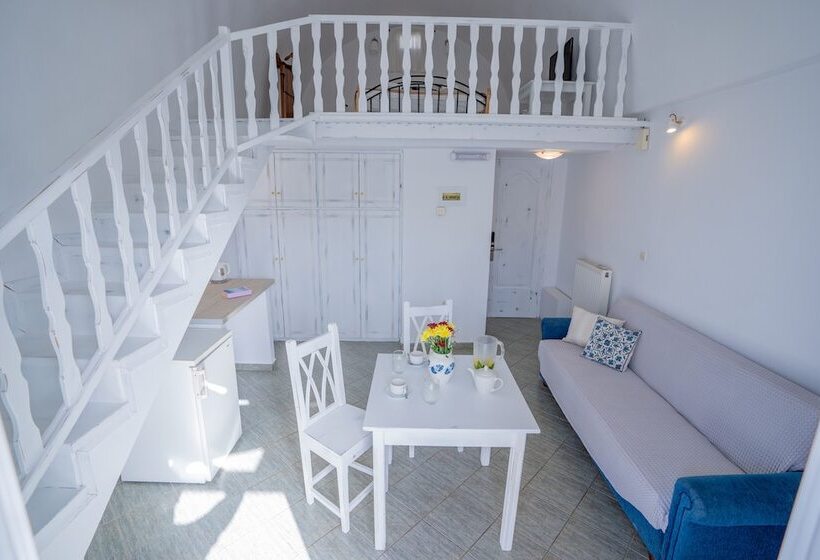 سوییت, Milos Villas