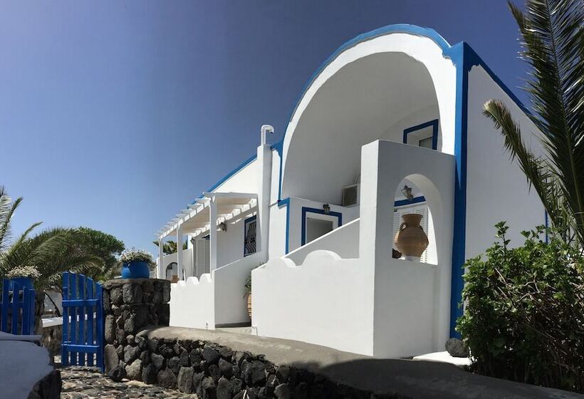 سوییت, Milos Villas