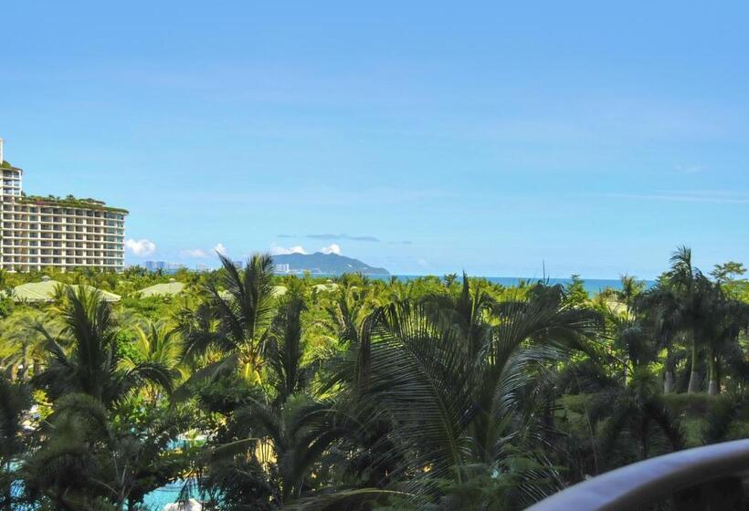 Номер Стандарт Вид на Сад, Howard Johnson Resort Sanya Bay