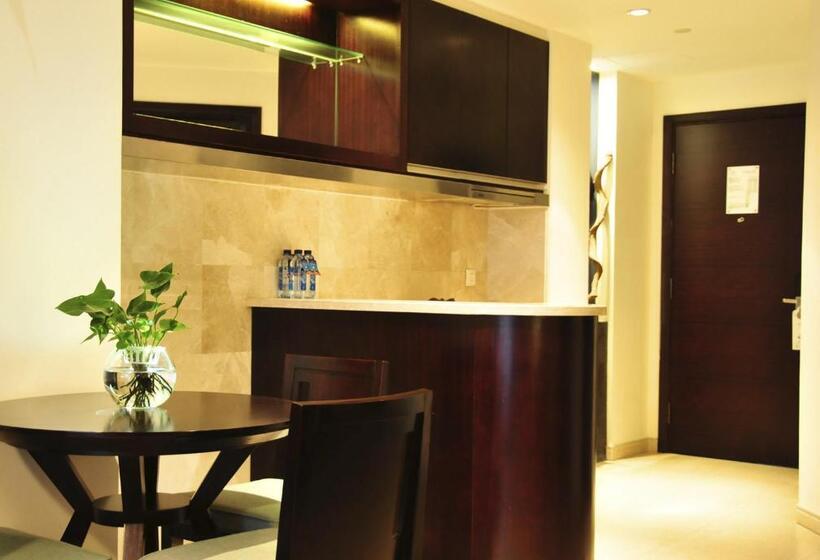 Люкс Семейный 2 Спальни, Howard Johnson Resort Sanya Bay