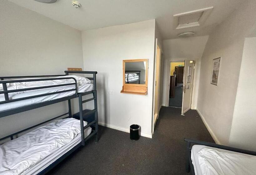 اتاق استاندارد سه نفره, Yha Whitby