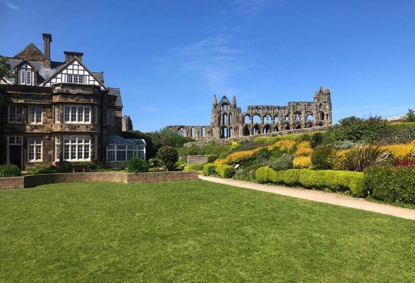 اتاق استاندارد چهارنفره با سرویس بهداشتی مشترک, Yha Whitby