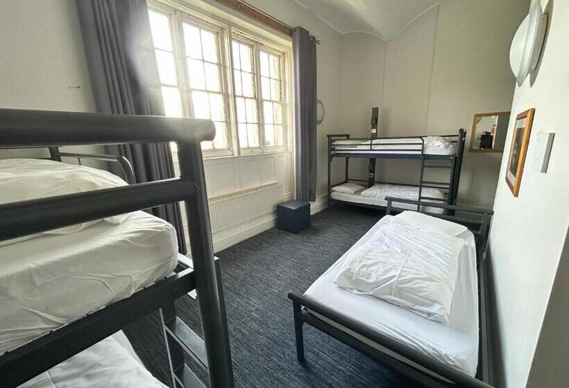 تختخواب در اتاق مشترک, Yha Whitby