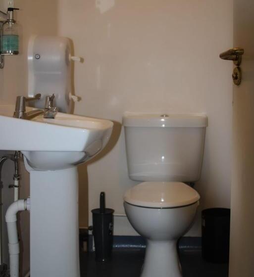 تختخواب در اتاق مشترک, Yha Whitby