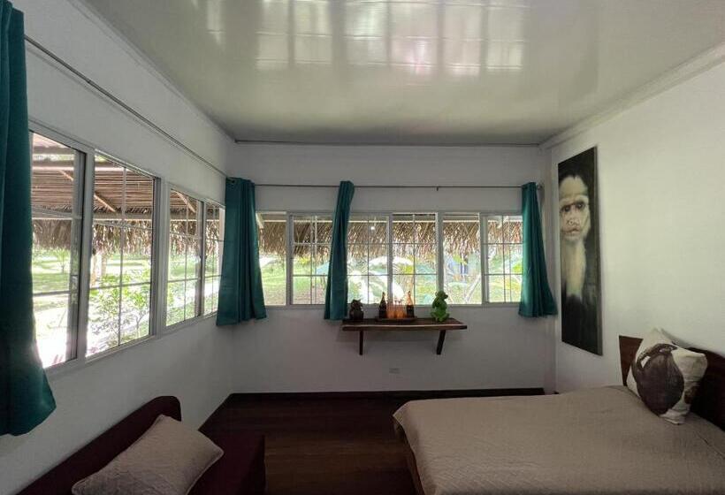 Бунгало Deluxe, Monkey Lodge Panama