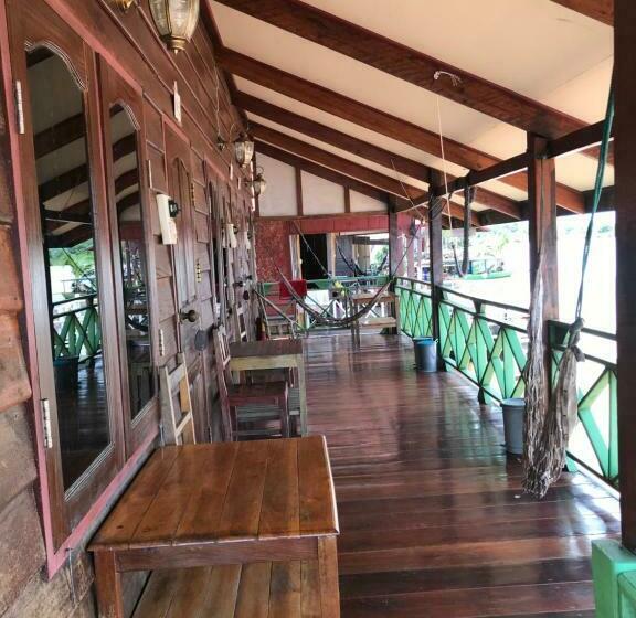 Номер Стандарт Вид на Сад, Somphamit Guesthouse