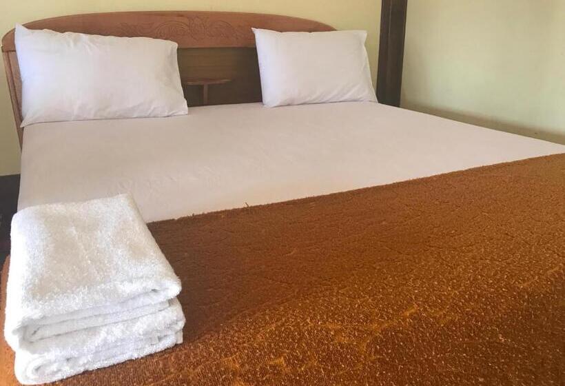 Номер Стандарт, Somphamit Guesthouse