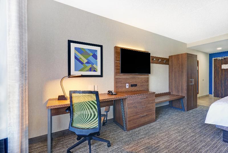 带大床的标准间, Holiday Inn Express & Suites   Woodstock, On Canada