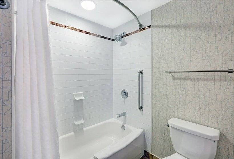套房, Holiday Inn Express & Suites   Woodstock, On Canada