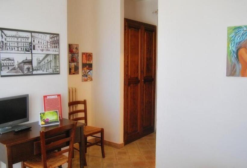 Номер Стандарт с Балконом, Il Casale Delle Rose