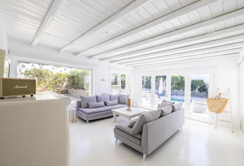 디럭스 스위트, Paros Palace