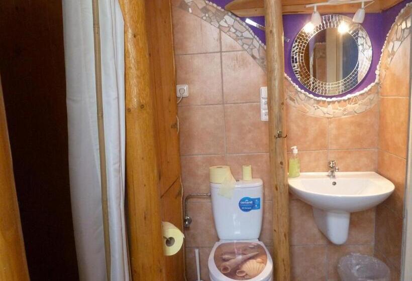 Quarto Familiar Banheiro Compartilhado, Artharmony Pension & Hostel