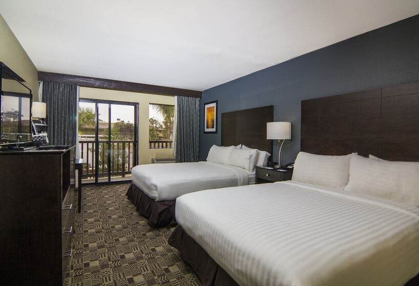 Люкс с Балконом, Holiday Inn Express Hotel & Suites Solana Beach Del Mar, An Ihg