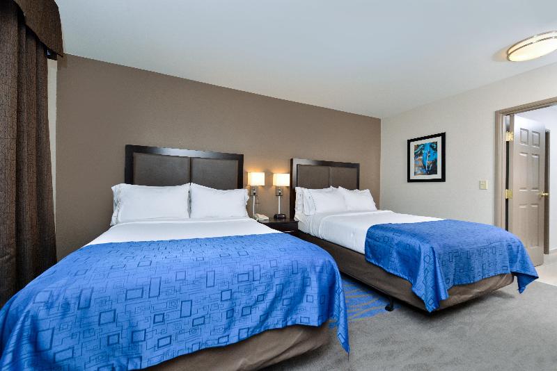 Номер Стандарт Адаптированный для Инвалидов, Holiday Inn Express Hotel & Suites St. Louis West O Fallon, An Ihg