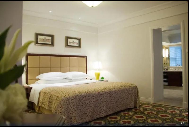 Deluxe Suite King Bed, Ramada Plaza Wuhan Optics Valley
