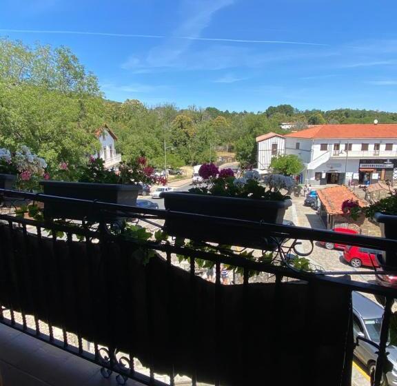 اتاق استاندارد با بالکن, Hostal La Alberca