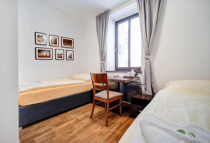 Quarto Estandar, Penzion Královská Cesta