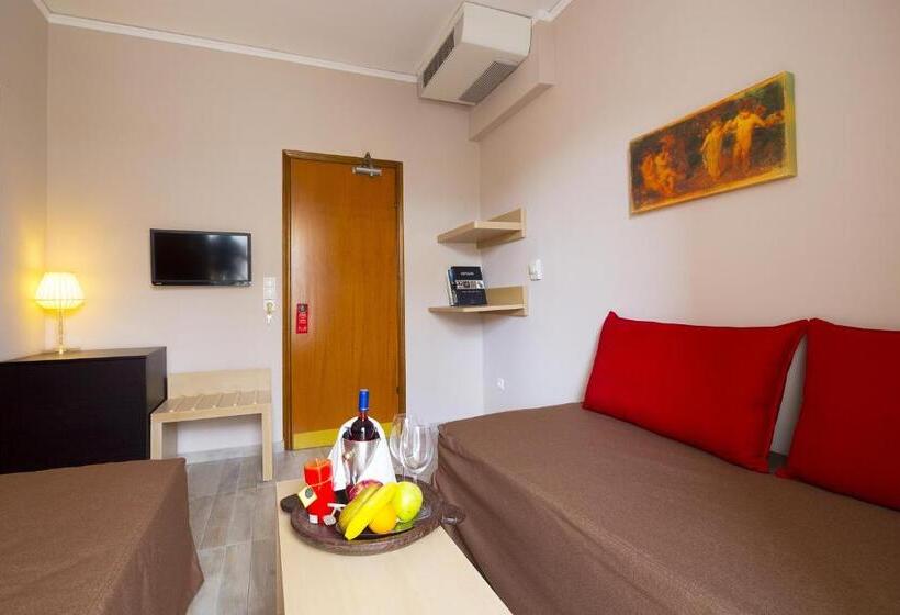 2 Bedrooms Suite Sea View, Kyparissia Beach