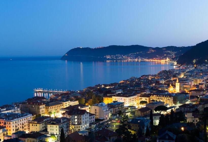 سوییت با چشم‌انداز دریا, Villa Della Pergola Relais Et Chateaux