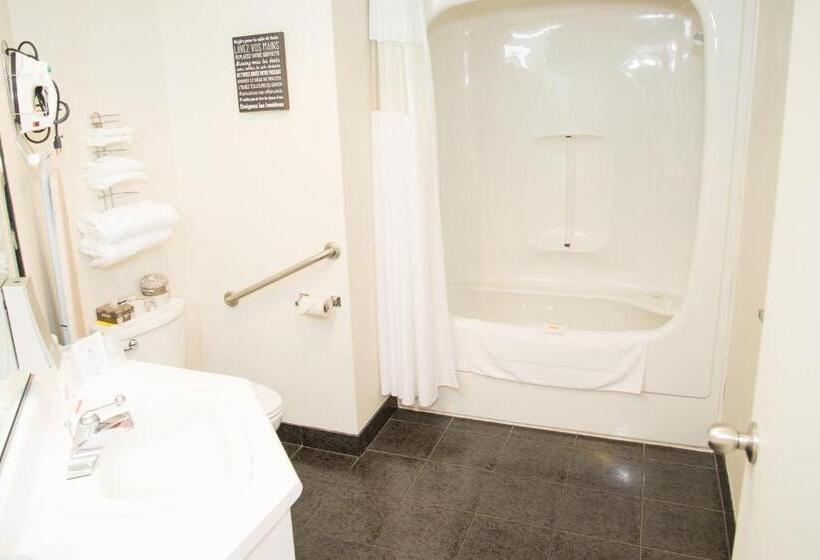 Номер Стандарт Адаптированный для Инвалидов, Days Inn By Wyndham Berthierville