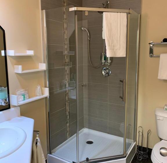 Люкс Повышенной Комфортности, Days Inn By Wyndham Berthierville