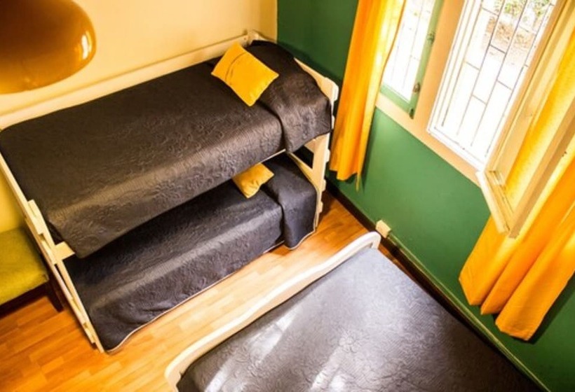 标准三人间, Hostal Forestal