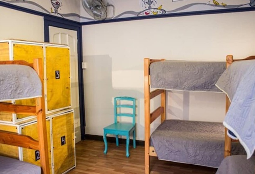 共用房间的床, Hostal Forestal