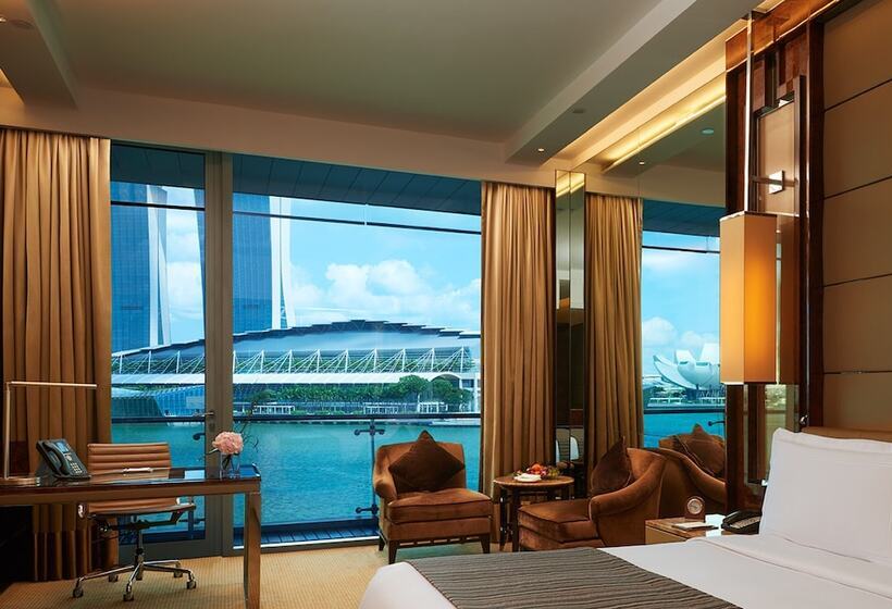 اتاق استاندارد با چشم‌انداز, The Fullerton Bay Hotel Singapore
