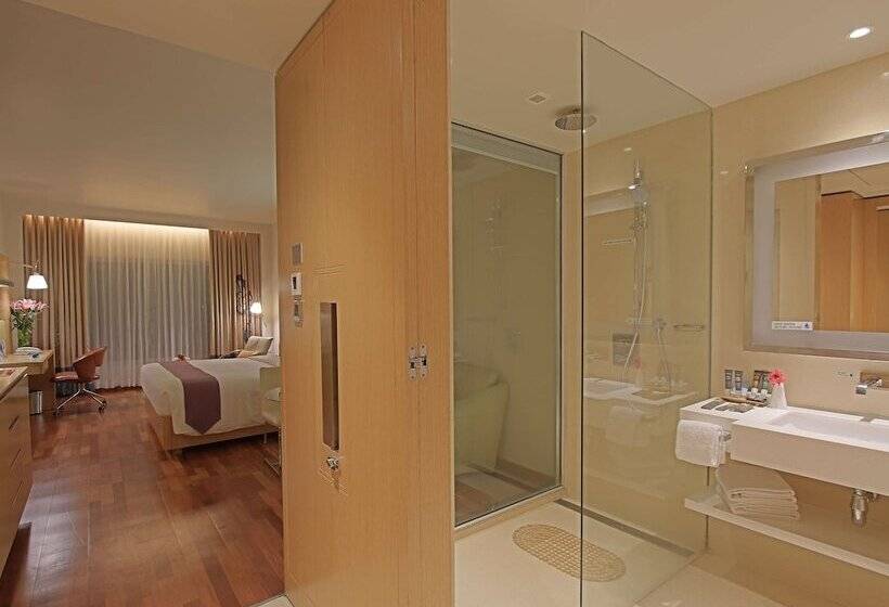 Номер Премиум, Novotel Visakhapatnam Varun Beach