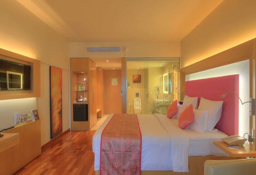 Номер Superior, Novotel Visakhapatnam Varun Beach
