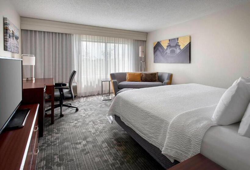 חדר סטנדרט עם מיטת קינג, Courtyard By Marriott Princeton