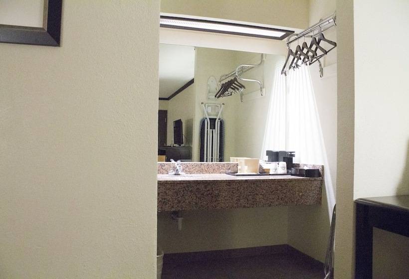 اتاق استاندارد با 2 تخت دوبل, Days Inn By Wyndham Oklahoma City/moore
