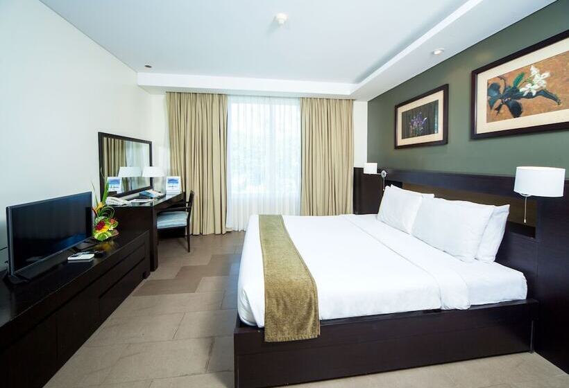 Люкс, Fairways And Bluewater Boracay