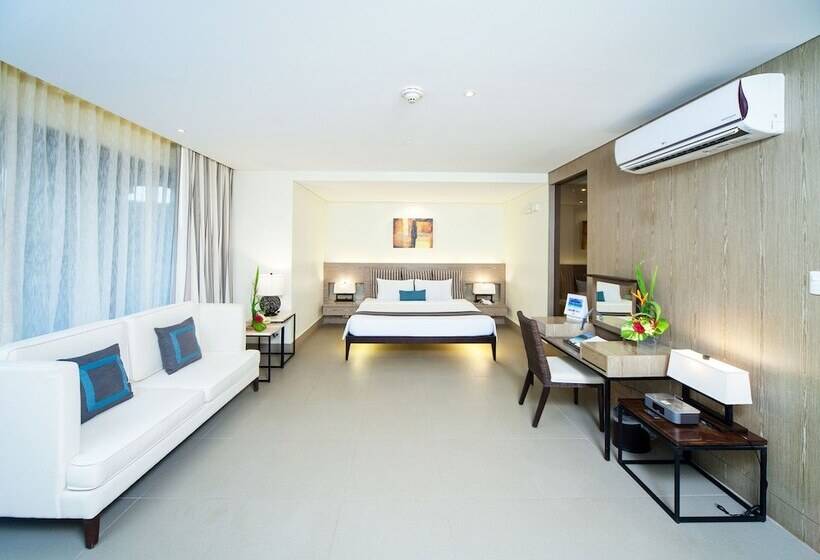 Президентский Люкс, Fairways And Bluewater Boracay