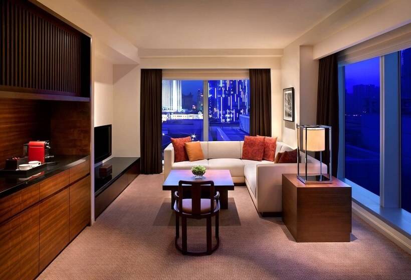 Deluxe Suite King Bed, Grand Hyatt Macau