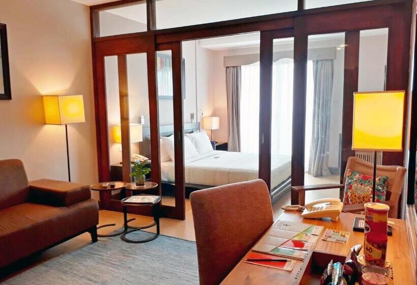 سوییت, Kimberly Tagaytay