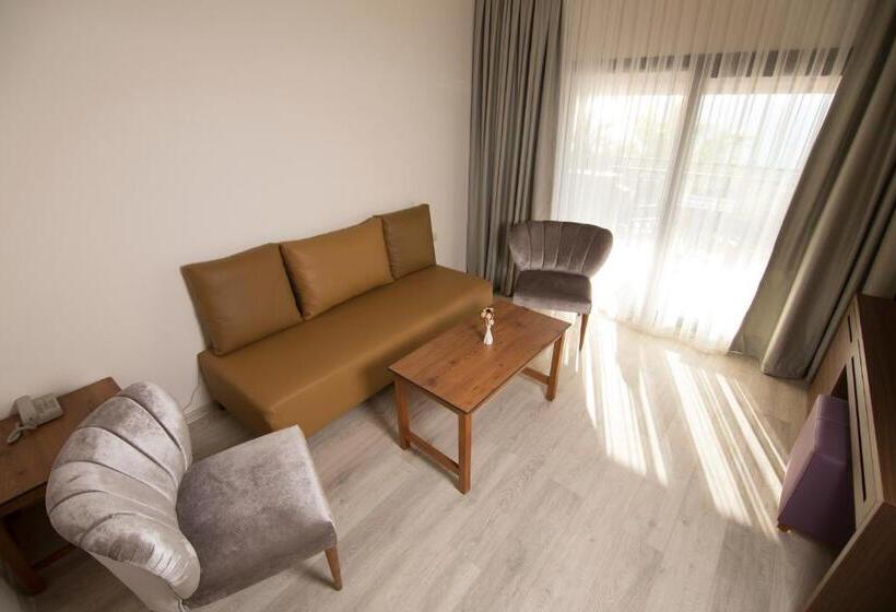 Svit, Neopol Hotel Deluxe