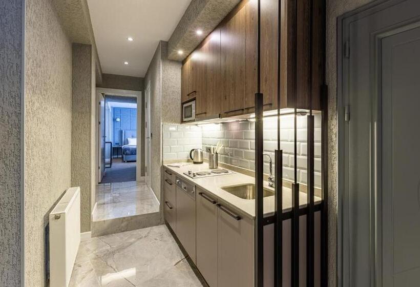 آپارتمان 3 خوابه, Seraglio Hotel & Suites