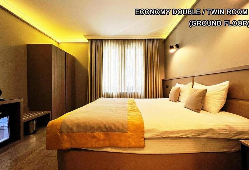 اتاق اکونومی, Seraglio Hotel & Suites