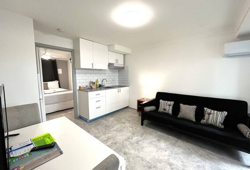 침실 1개 아파트, Broadwater Keys