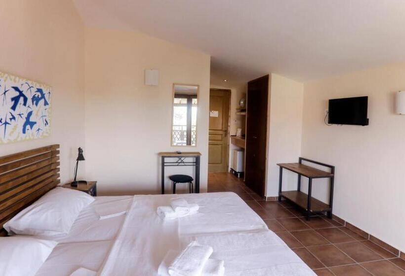 Студия Стандарт, Ammon Garden Hotel