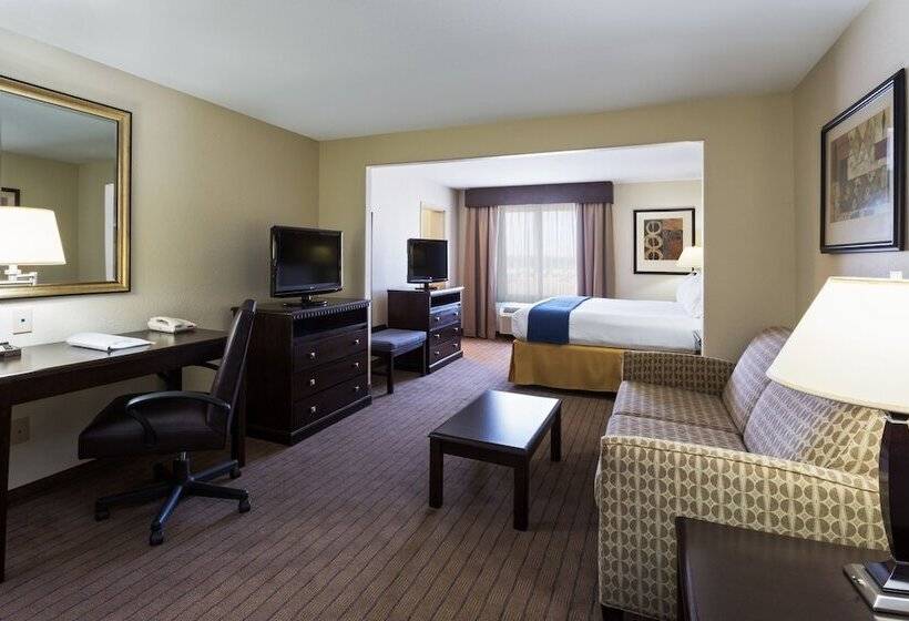 Люкс Адаптированный для Инвалидов, Holiday Inn Express & Suites Moultrie, An Ihg