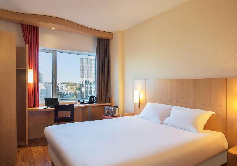 Номер Стандарт, Ibis Leiden Centre